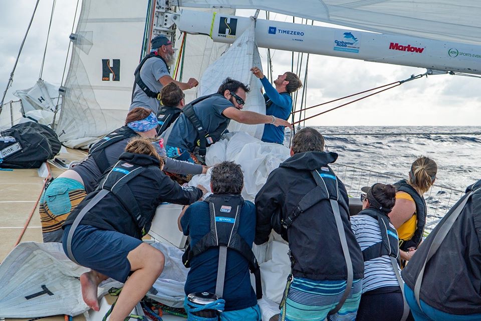 All hands on deck for a spinnaker drop / Maeva Bardy